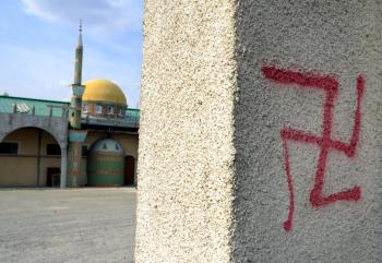 Agen mosque swastika