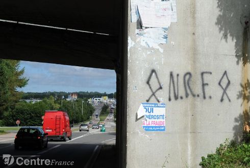 Limoges bridge graffiti