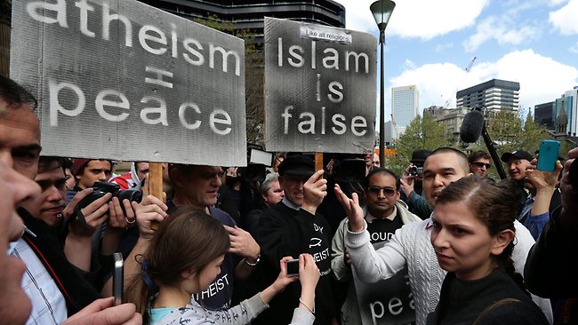 Melbourne anti-Islam rally (4)