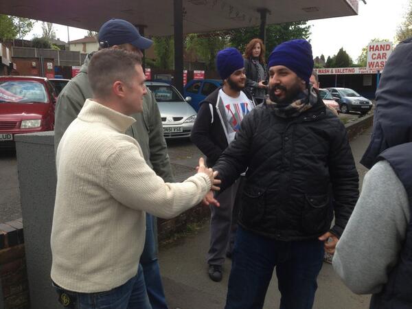 Stephen Lennon greets 'peaceful Sikhs' in Wolverhampton