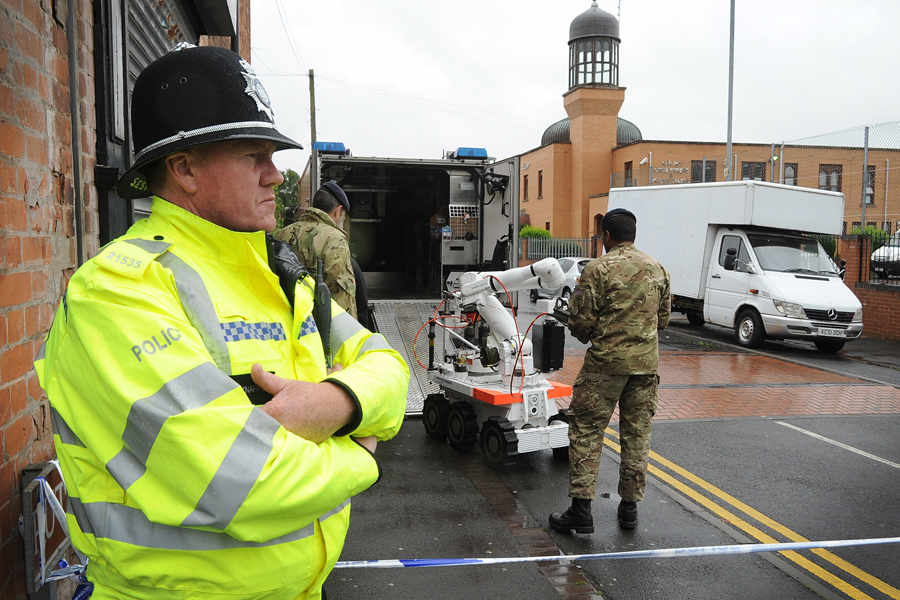 Aisha Mosque bomb disposal team