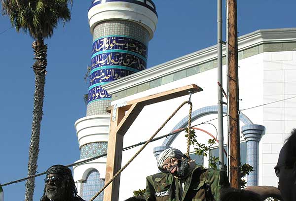Bin Laden effigy hanged