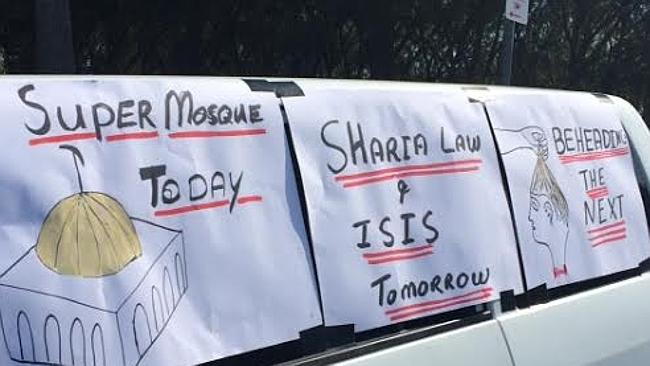 Currumbin anti-mosque protest