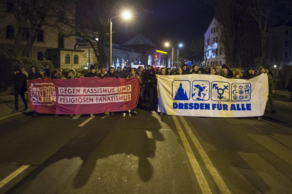 Dresden anti-PEGIDA banners