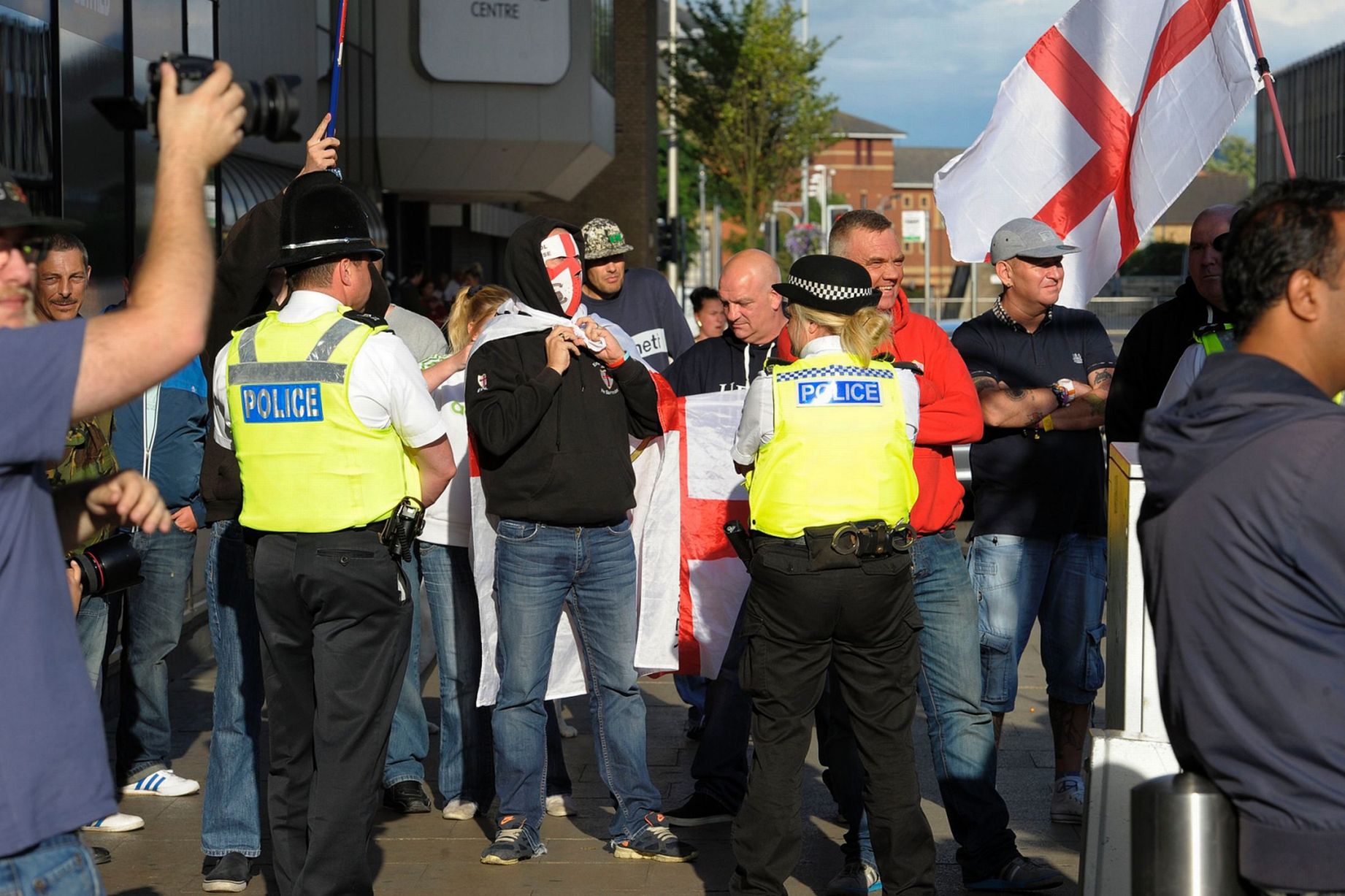 EDL disrupt Teeside Palestine Solidarity vigil in Middlesbrough