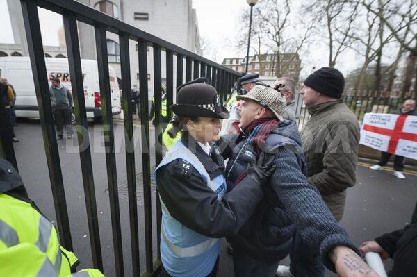 EDL outside London Central Mosque