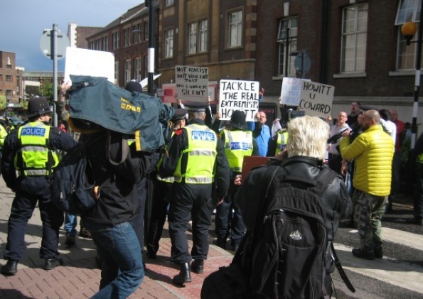 EDL protest against Luton anti-racist meeting