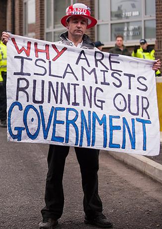 EDL protestor Luton February 2011