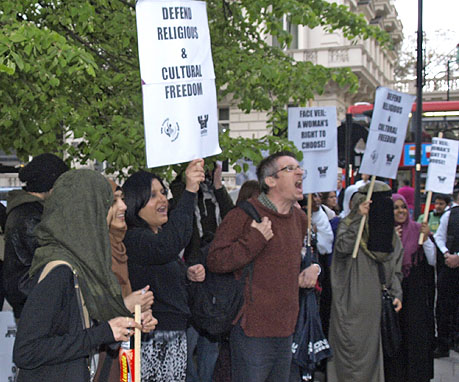 French embassy niqab protest