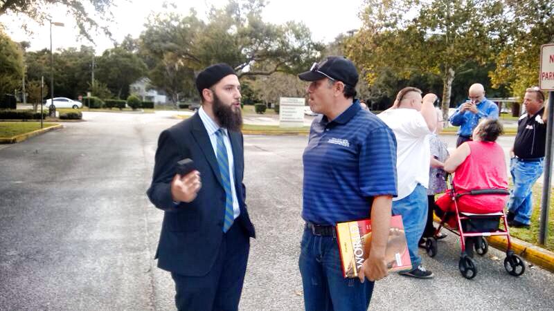 Hassan Shibly at Volusia school textbook protest
