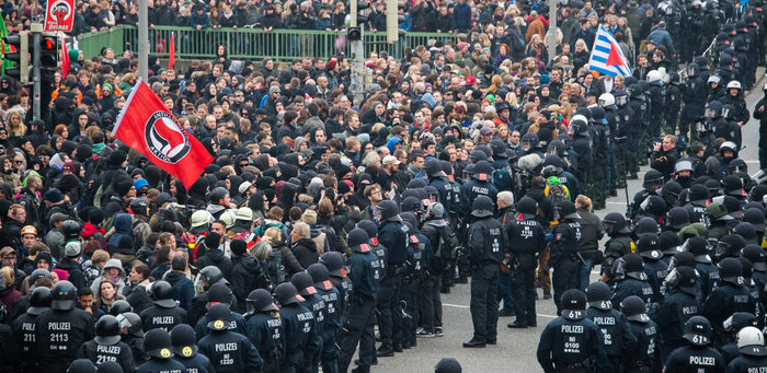 Demo Hooligans gegen Salafisten - Proteste