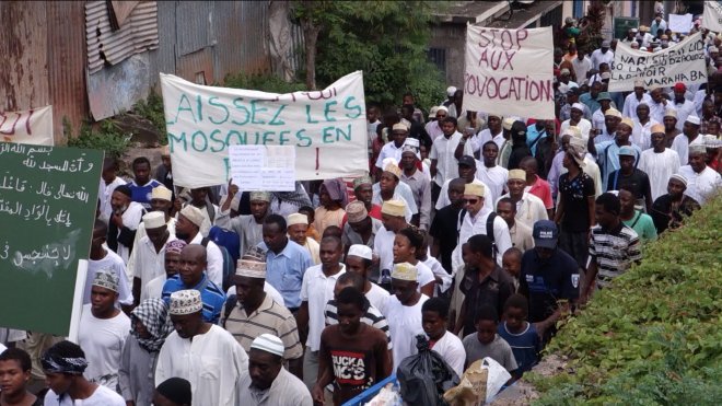 Mayotte protest against mosque desecration
