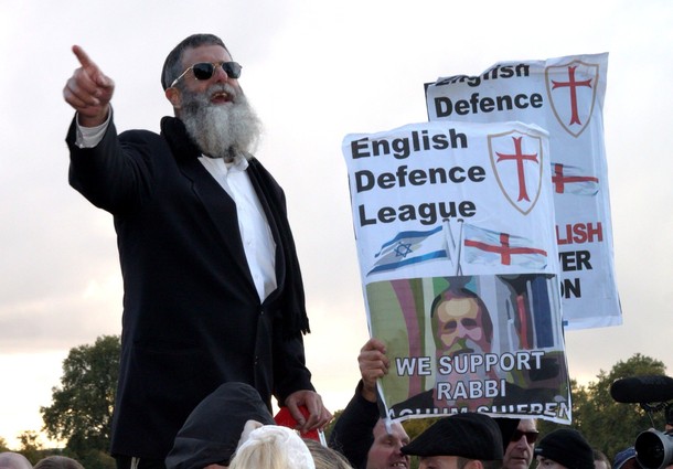 Members of the English Defence League (EDL) were joined by American Rabbi Nuchrem Shifren in a protest at Speakers Corner, Hyde Park, after an earlier protest outside the Israeli Embassy. London, UK. 24/10/2010