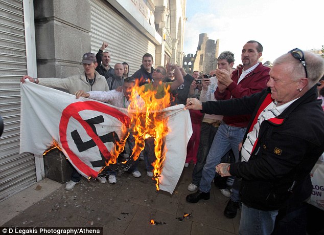 WDL burn anti-Nazi flag